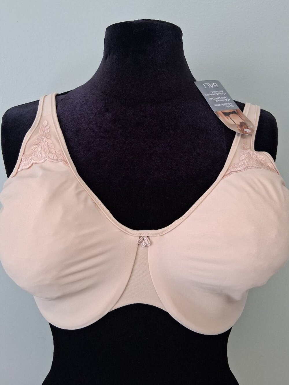 NWT Bali underwire bra lined cups 34DDD